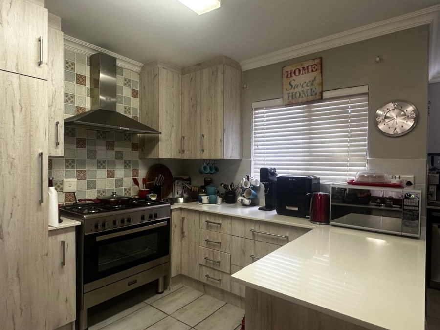 3 Bedroom Property for Sale in Heuwelsig Free State